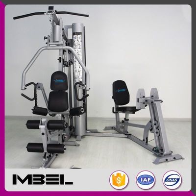 Salle de sport à domicile de luxe multifonctionnelle pour l'entraînement en force