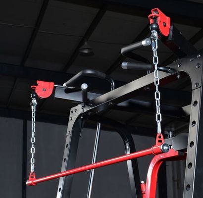 L'équipement de la machine Smith pour hommes est le complément idéal à votre routine d'entraînement