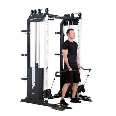 Restez en forme avec notre équipement de gym 1590 x 1350 x 2200 mm et notre entraîneur fonctionnel